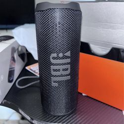 Jbl flip 6 speaker