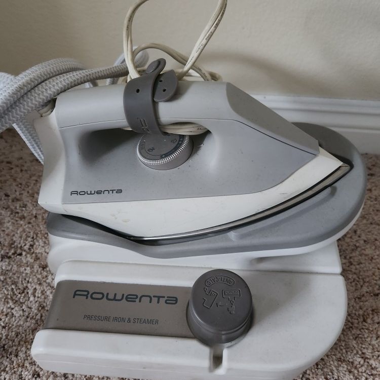 Rowenta Pressure Iron & Steamer Pro top Steam Station Model DG5030