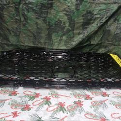 2021-23 Chrysler Pacifica Lower Grill 