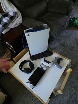 PS5 Bundle W/ PS portal $550 obo