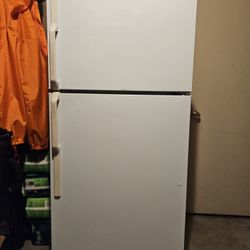 Refrigerator For Sale