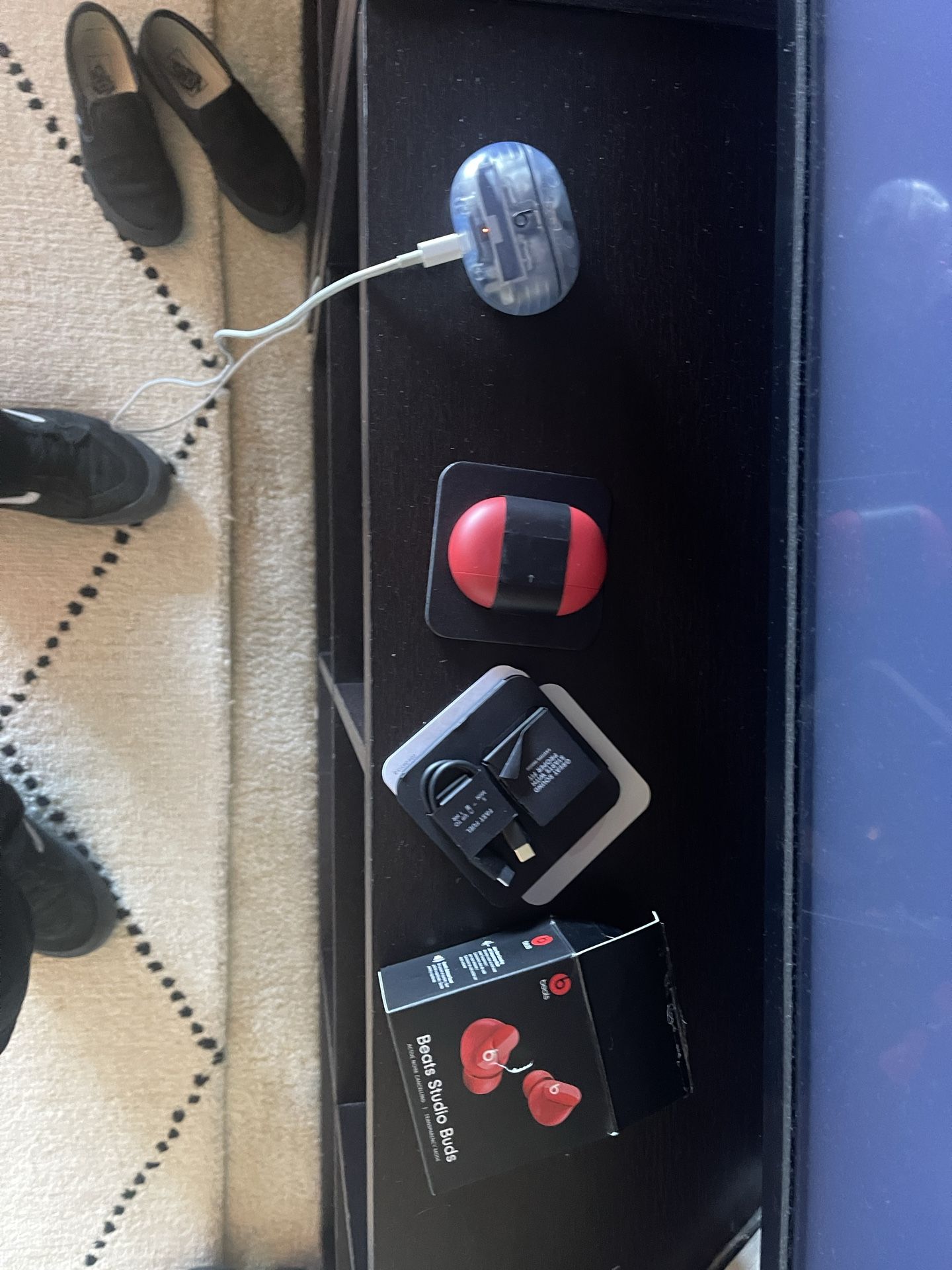 Beats Studio Buds / Studio Buds Pro 