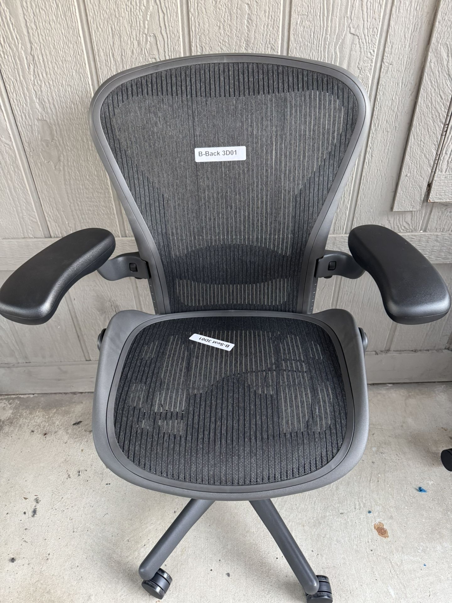 Herman Miller Aeron Chair Size B