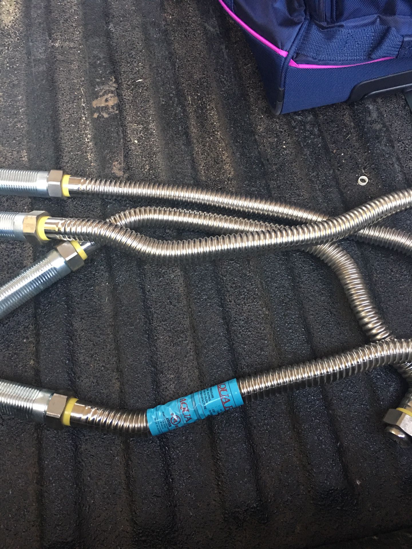 4 sprinkler heads with flex pipe