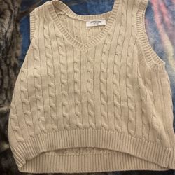 Vest/ Sweater/ Style 