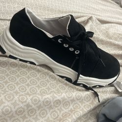 Shoe