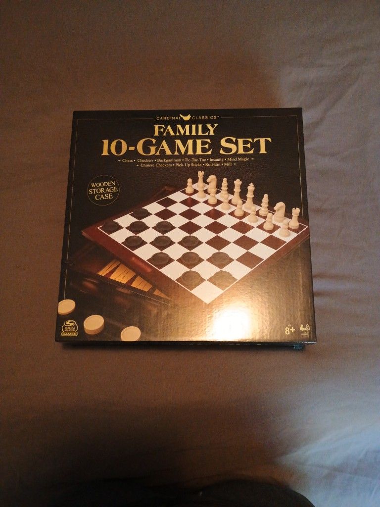 Spin Master Games, Family 10 Classic Games Set, for Ages 8+