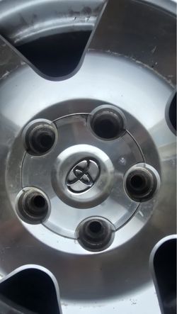 Toyota tundra rims and tires