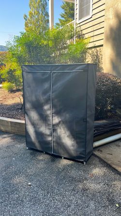 Closet-portable