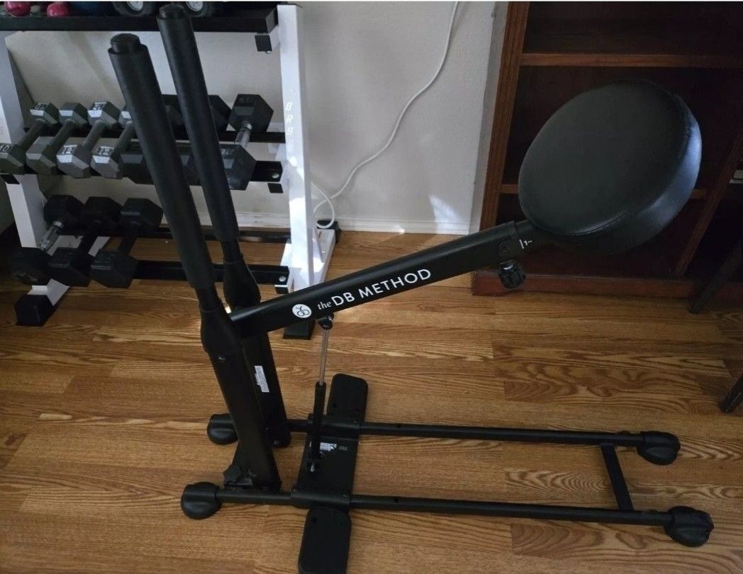 REDUCED - DB Squat Machine