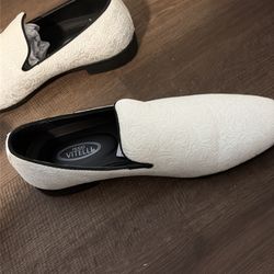 Authentic HUGO Vitelli dress shoes “cream”