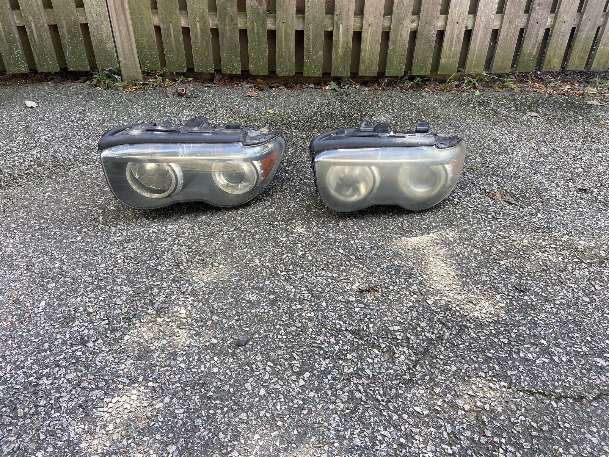 02-05 BMW 7 Series - 2 Driver Side Headlights