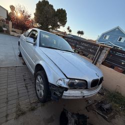 2000 BMW 323i