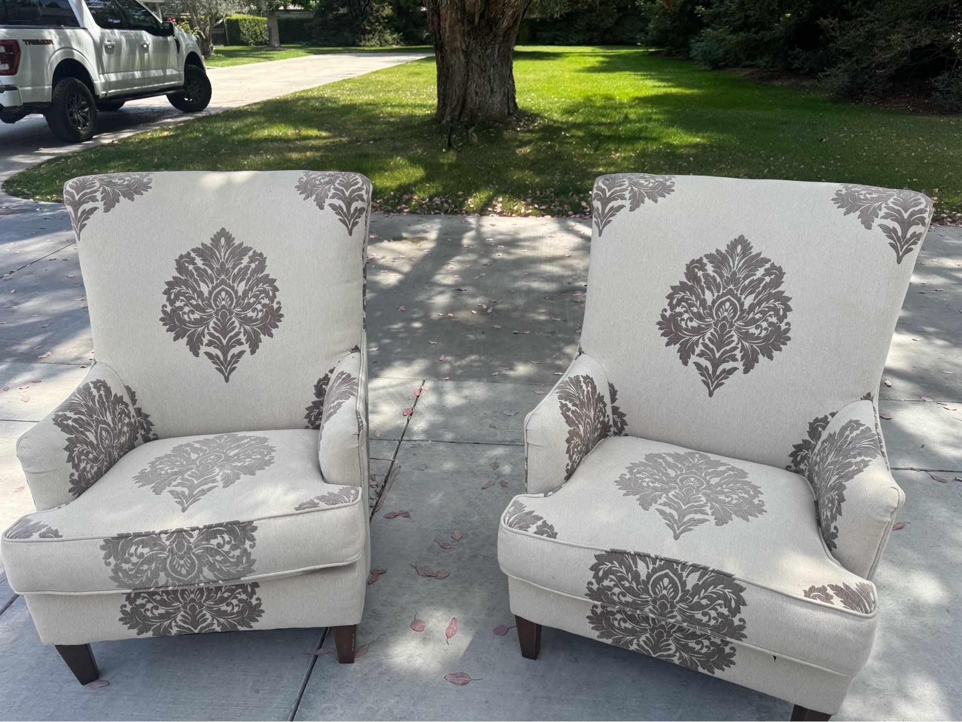 Set of Traditional chairs