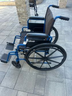 Drive medical wheel chair with footrests