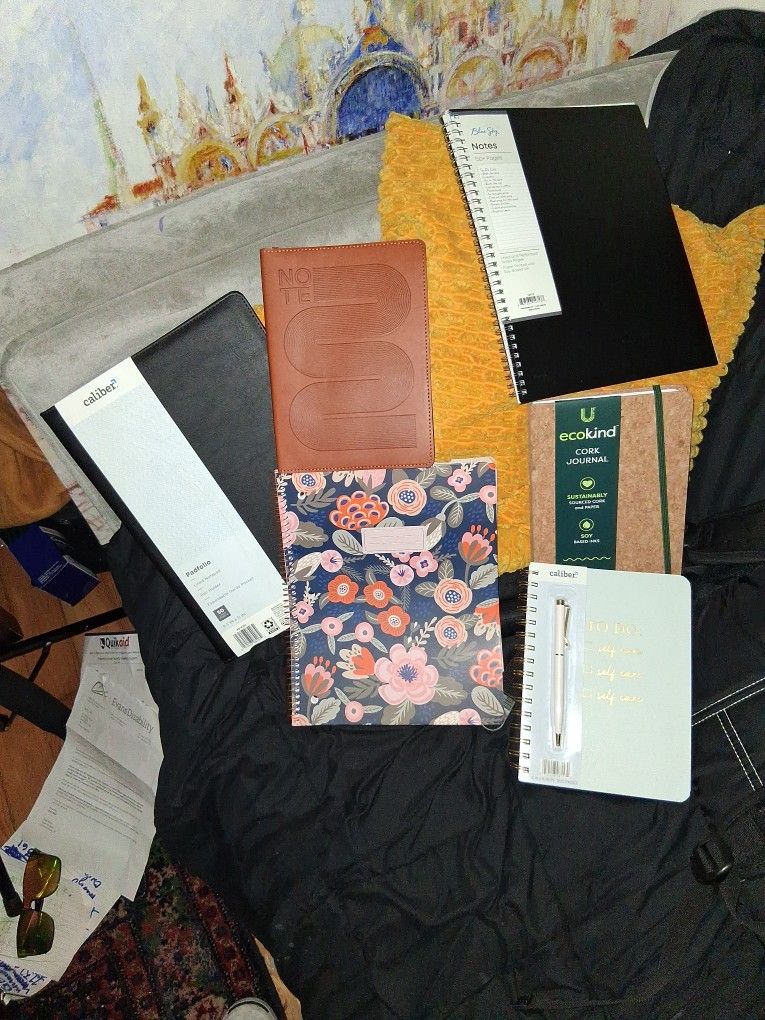 2 Journals Padfolio Planner Calender 2 Notebooks