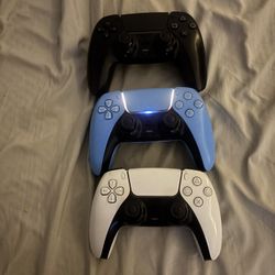 PS5 Controllers 