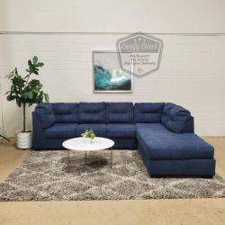 🛋️ Blue Sectional Sofa w/ chaise  (Delivery Available!! )
