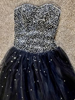 Formal/Prom/Party/Homecoming/Pageant/Quinceañera Dress Thumbnail