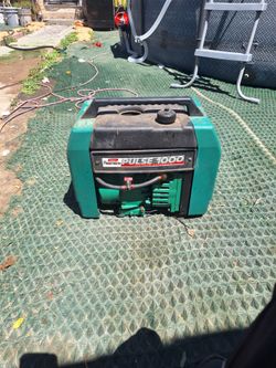 Chainsaw ryobi with case 3 generators all run