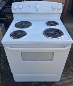 ELECTRIC STOVE OVEN WITH A https://offerup.com/redirect/?o=MzAuREFZ