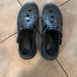 Women’s Black Crocs