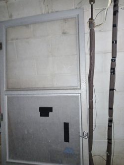 Used aluminum storm door,for scrap make offers