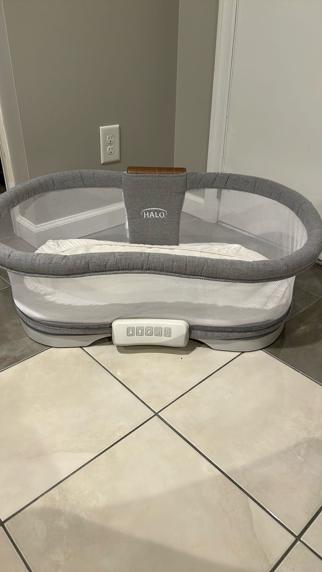 HALO BassiNest Luxe - Bassinet 