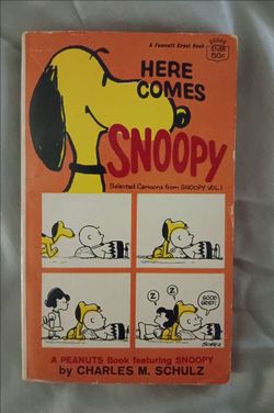 Here Comes Snoopy paperback book