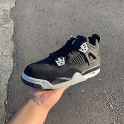 Black Canvas 4s 9.5-11