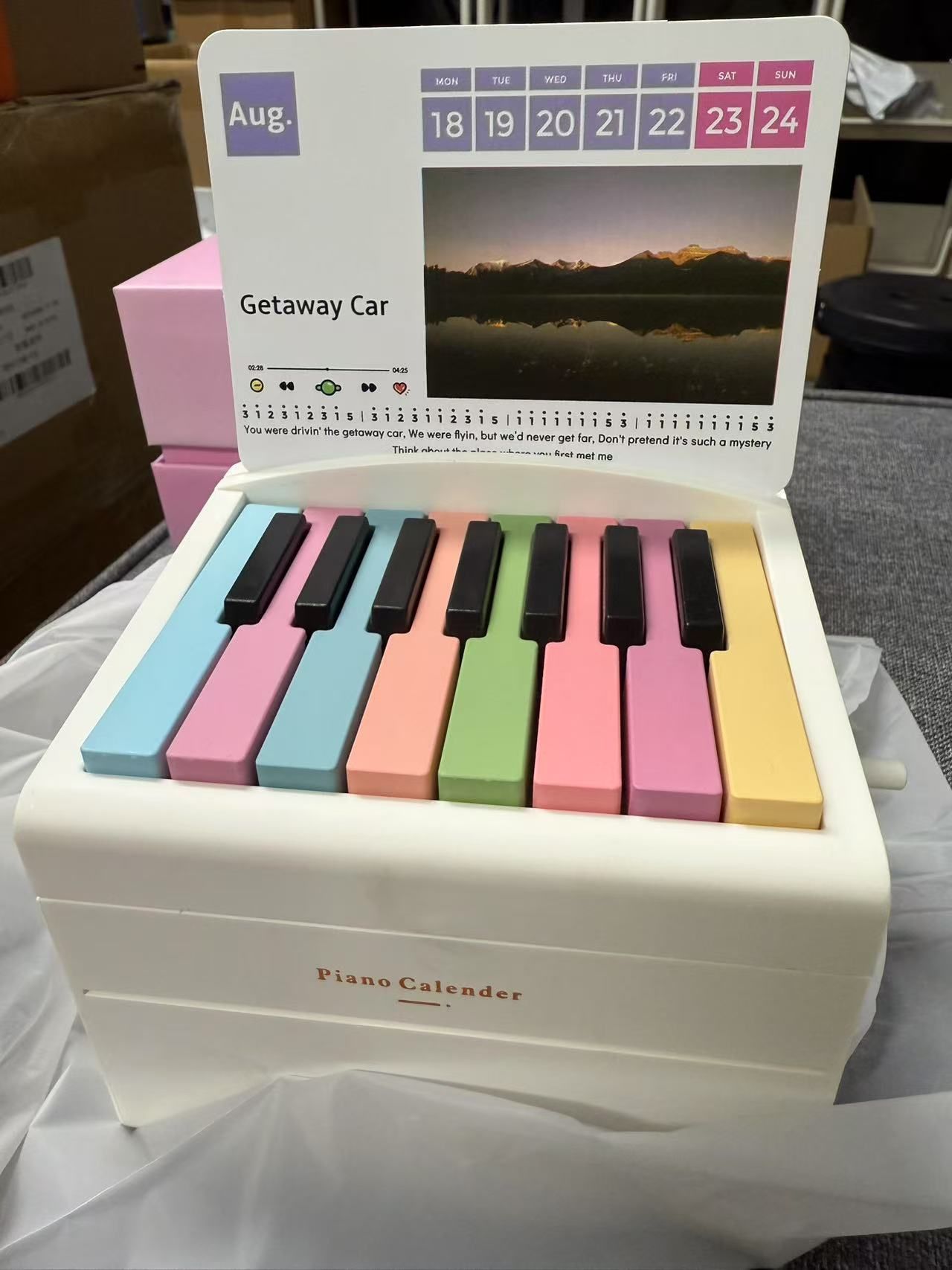 Piano Calendar,Playable Mini Piano Desk Calendar 2025, With 30 Music Scores Included,Calendar 2025 from JAN.2025 - DEC.2025,Gift For Fans Inspiration