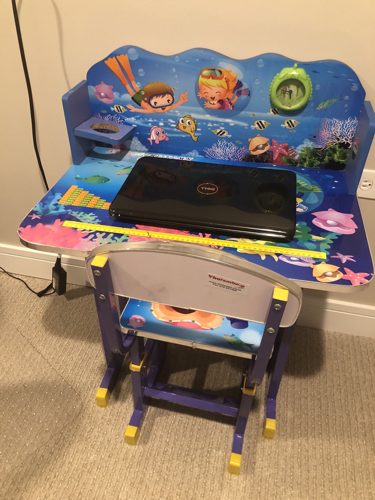 KIDS DESK WITH CHAIR