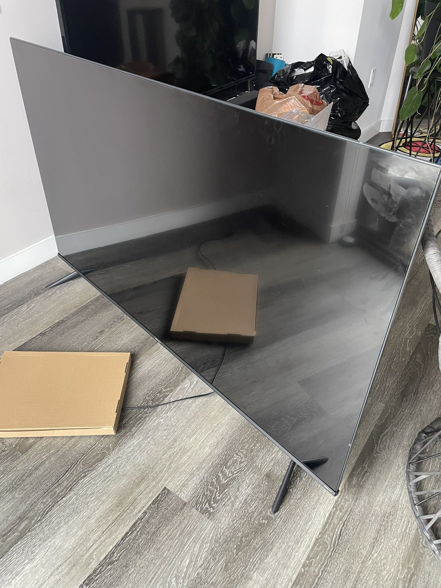 65” Hisense (broken)