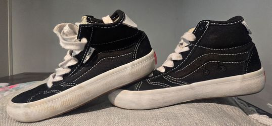 VANS The Lizzie Shoe Casual Unisex Kids 11.5 Suede Canvas Black/White Hi-Top Sneakers