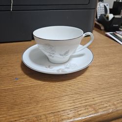 Noritake "Rosay" Set Of 8 Cup & Saucer Vintage Mint