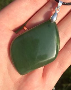 New healing green jade pendant from russia,lake baikal land