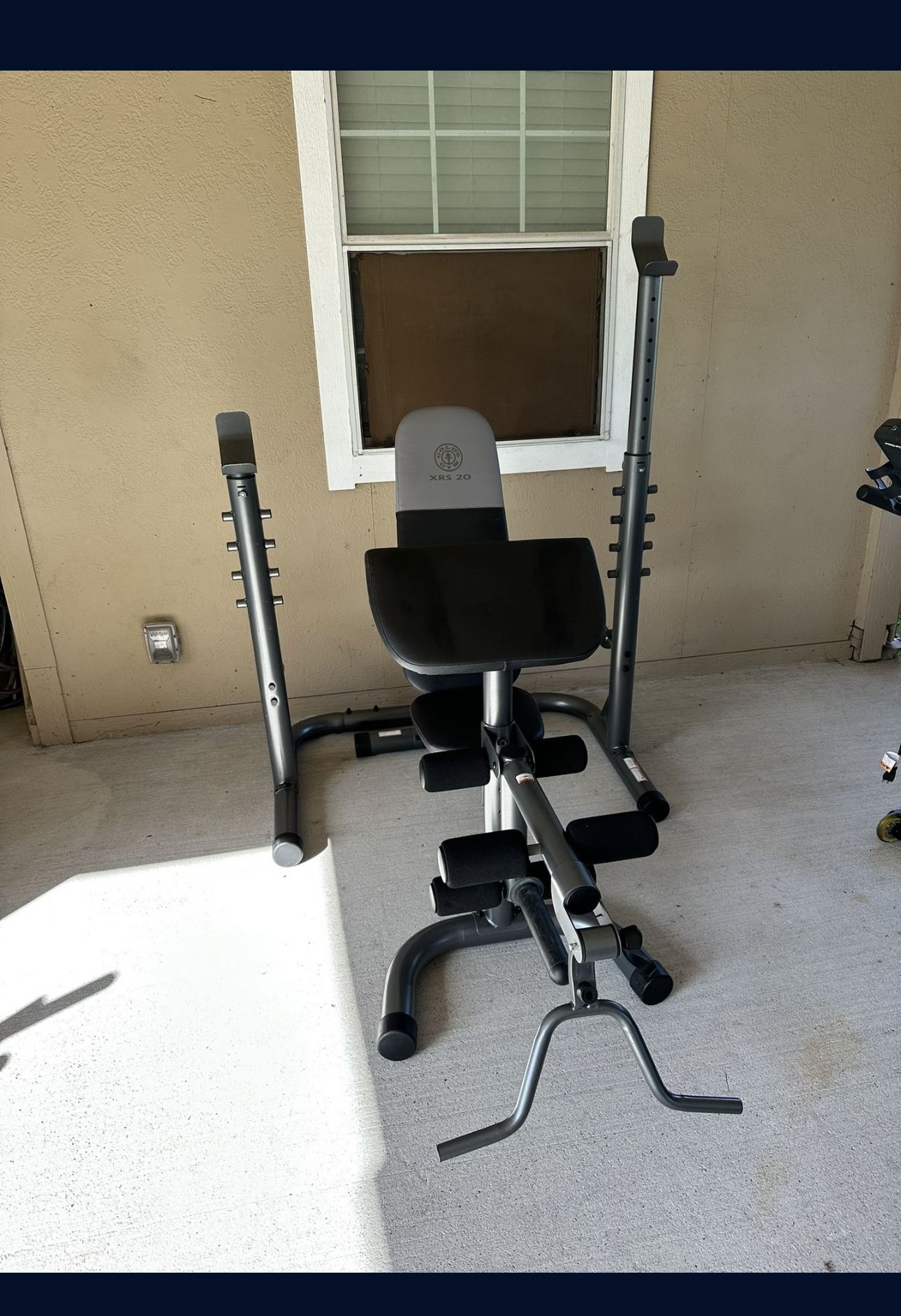 Gold's Gym XRS 20 Olympic Workout Rack & adjustable bench press $180