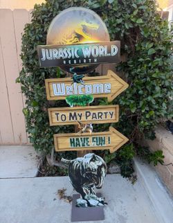 Free Jurassic World Welcome Sign