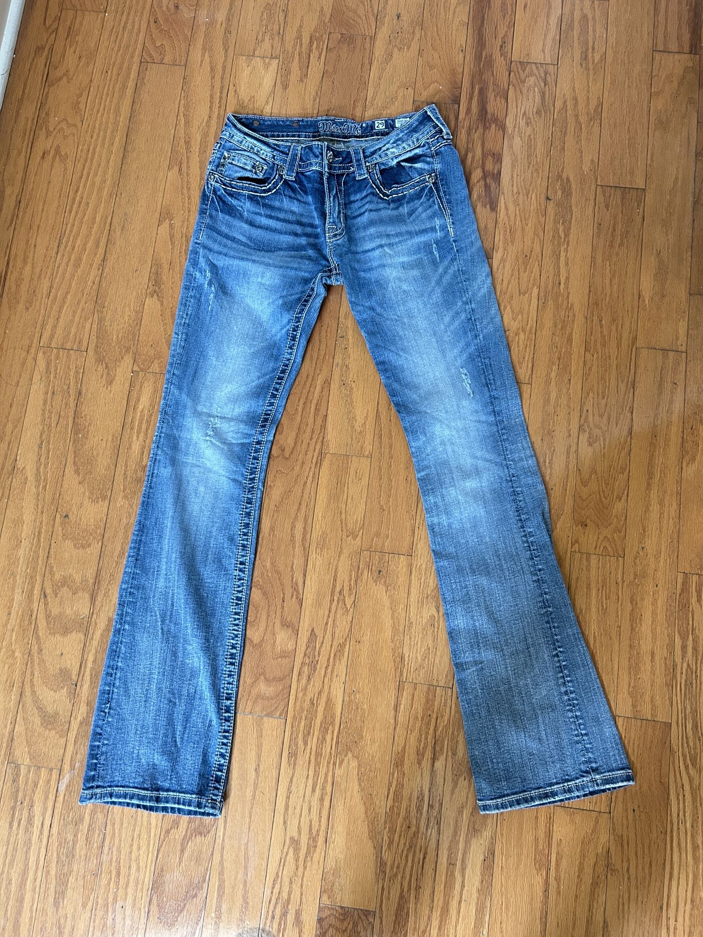 Like New Miss Me bootcut jeans 29