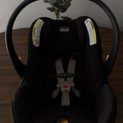 Chicco KeyFit Max ClearTex Infant Car Seat - Ebony
