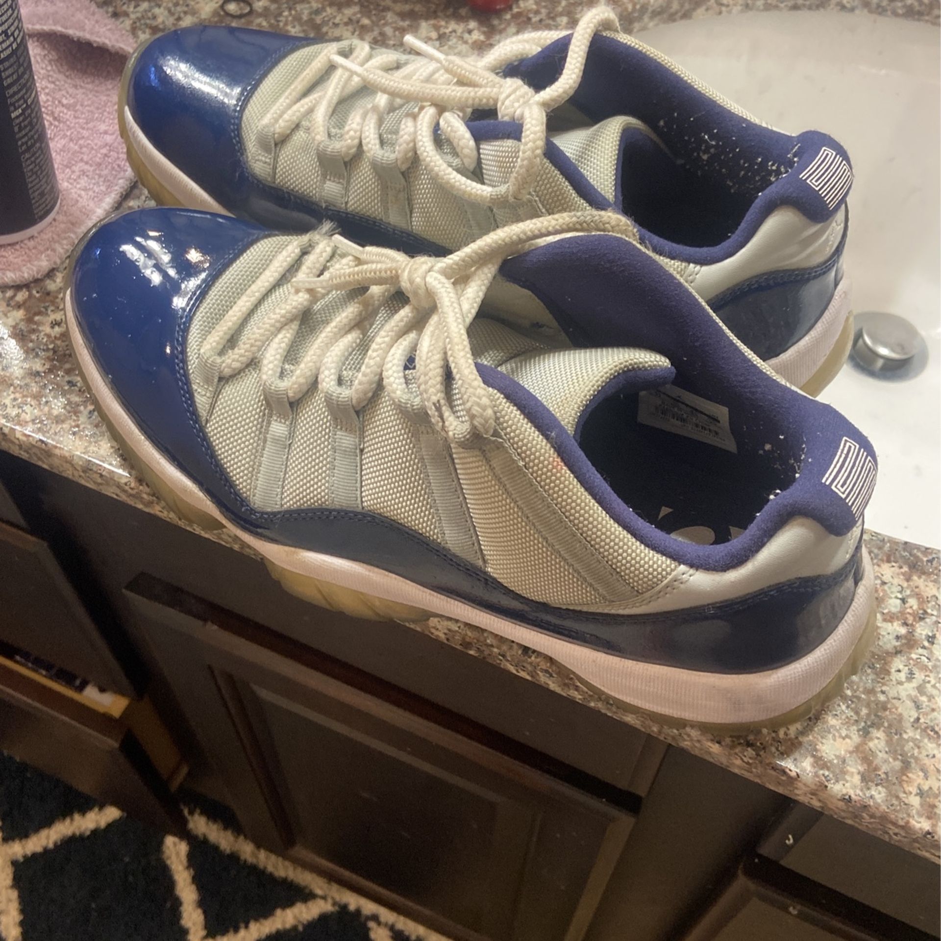 AIR JORDAN 11 RETRO LOW 'GEORGETOWN