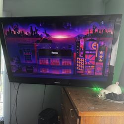 LED Tv With Mount/ Stand 