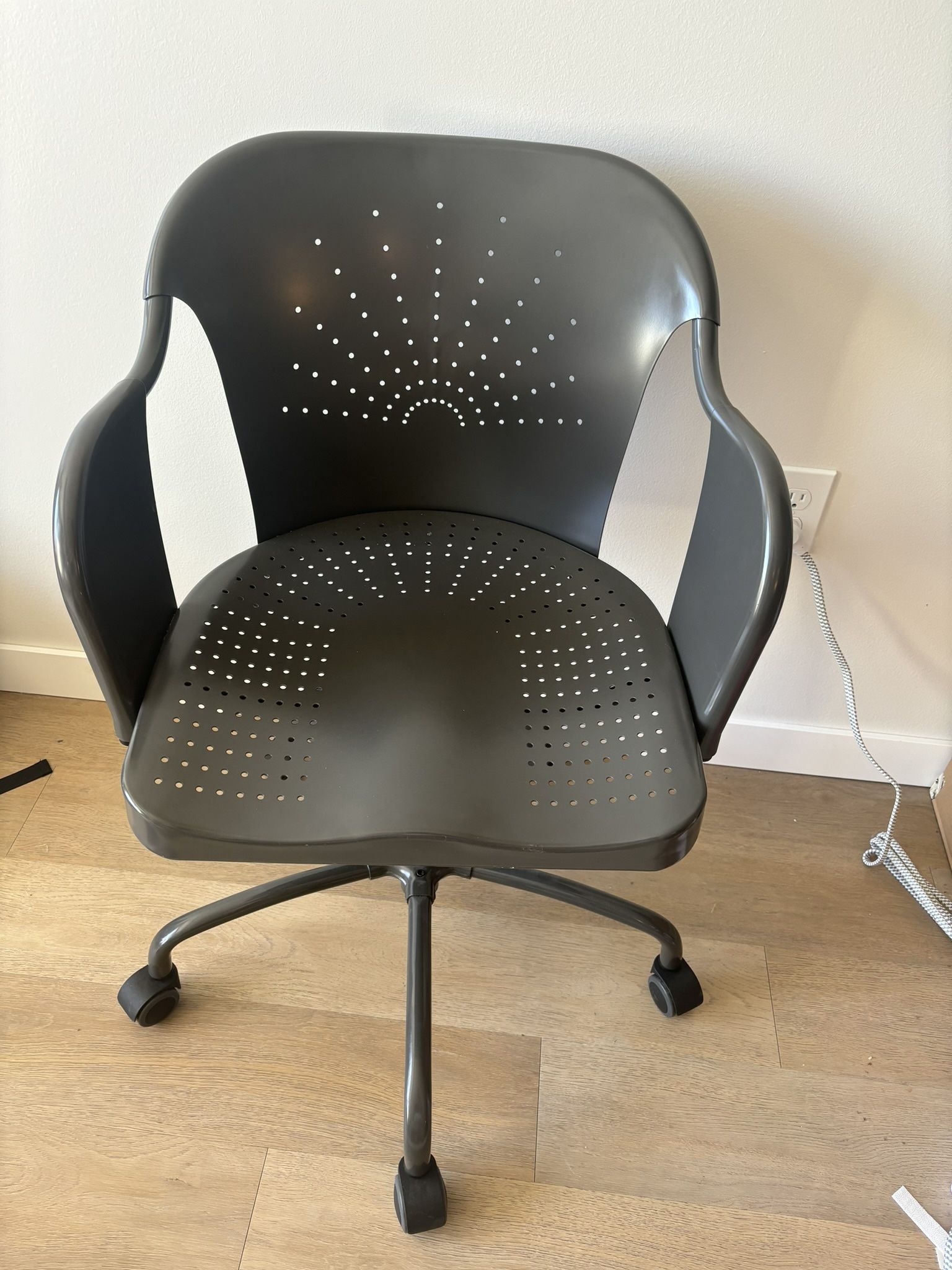 IKEA Gray Roberget Swivel Chair