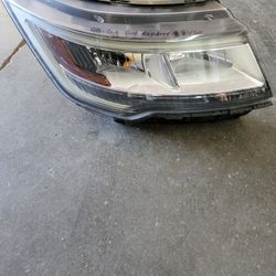 2016 2017 2018 2019 Ford Explorer Headlight Part 