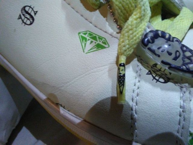 Original ice creams rarest color with moon man on sole will trade ( Update 12/17/21) In Description)