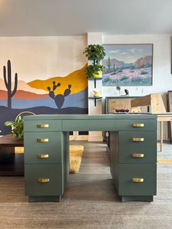 Green Desk / Vintage Vanity!