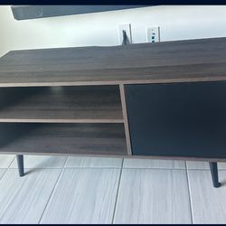 Tv Stand Free