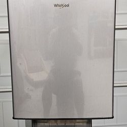 Mini  Refrigerator Whirlpool 