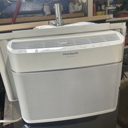 A/C Window Frigidaire 