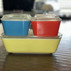 Vtg Pyrex Refrigerator Dishes W/ Lids